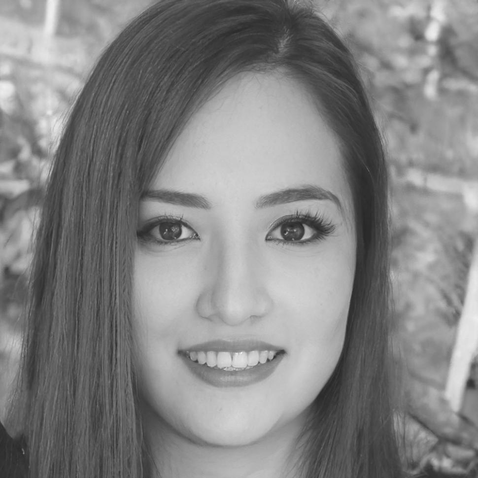 Instructor Roisin Tierney